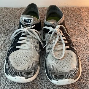 Nike flyknit 4.0 women’s size 9 tennis shoe